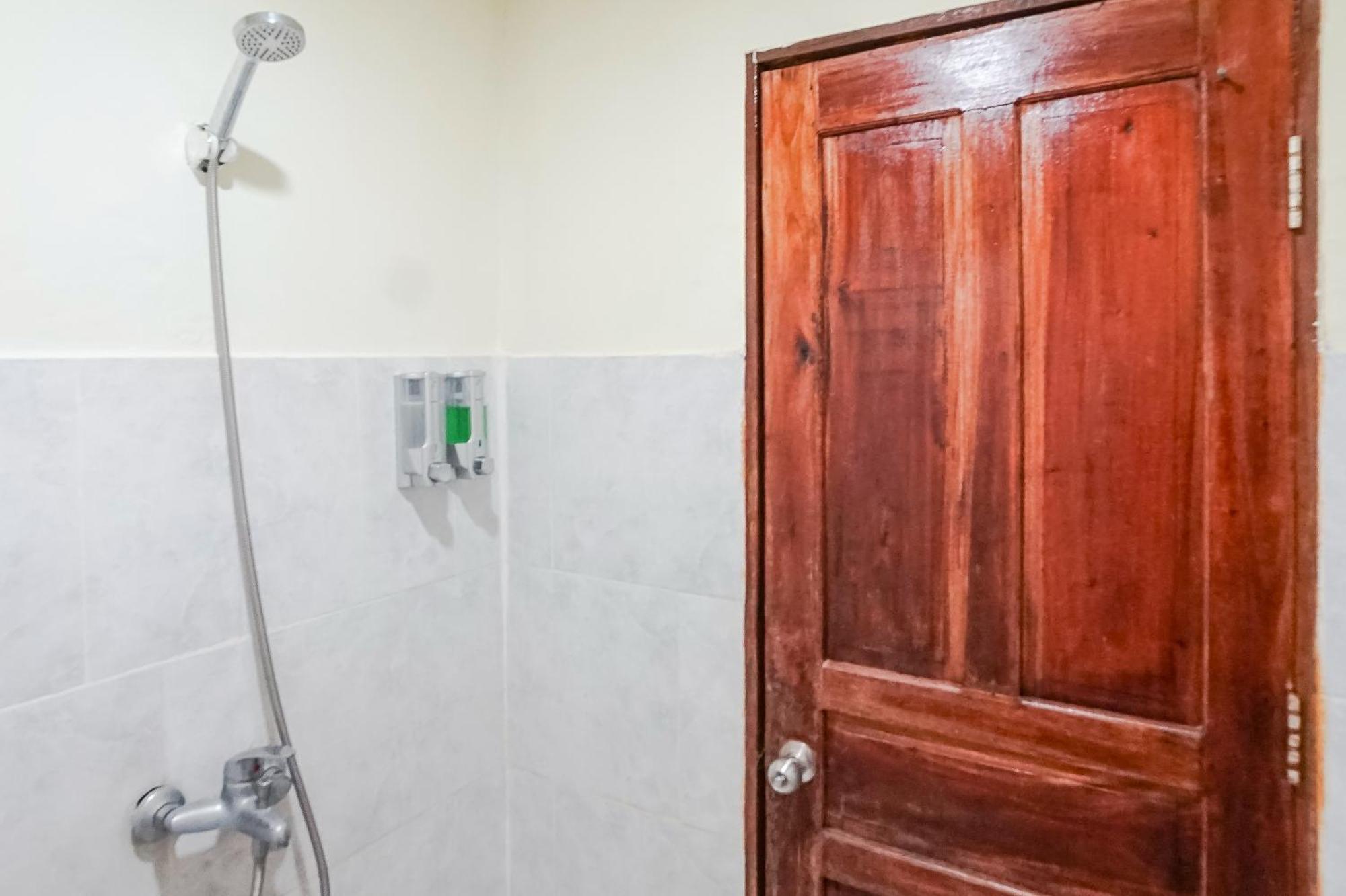 Kos 168 Jimbaran Hotel Екстериор снимка