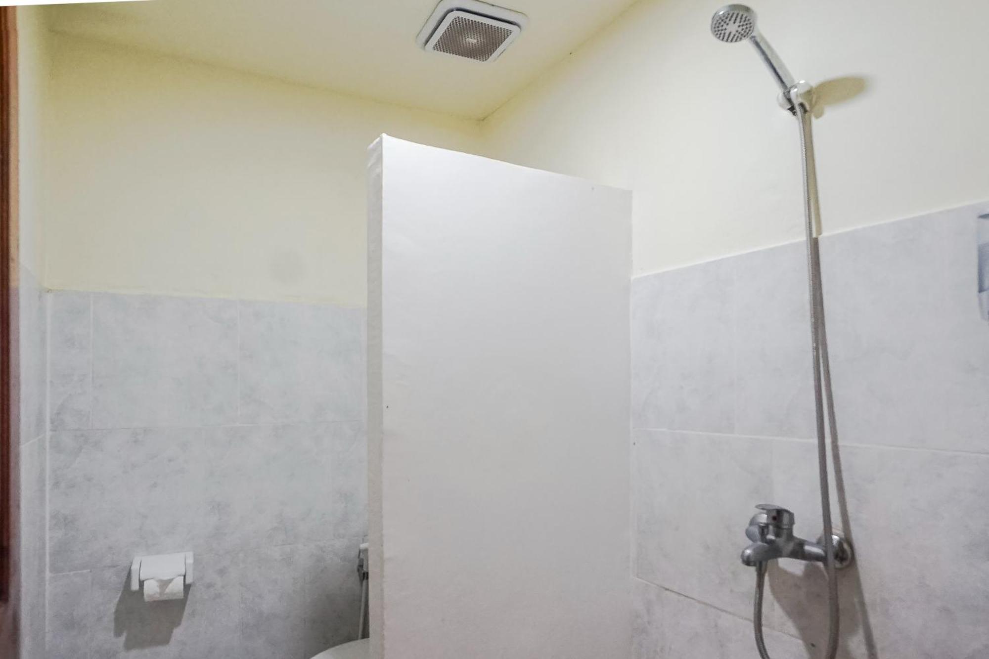 Kos 168 Jimbaran Hotel Екстериор снимка