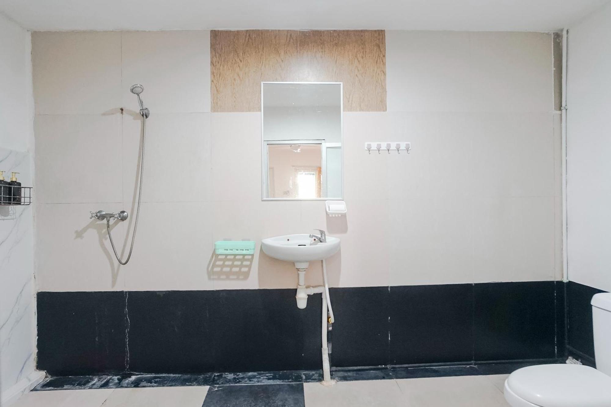 Kos 168 Jimbaran Hotel Екстериор снимка
